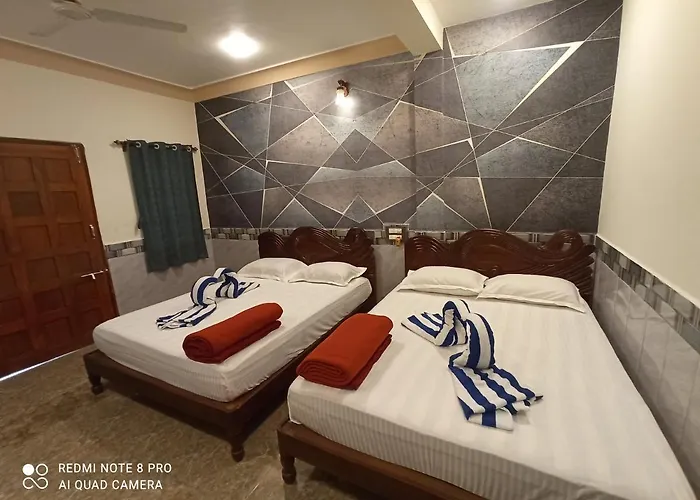 Monica Inn Residency